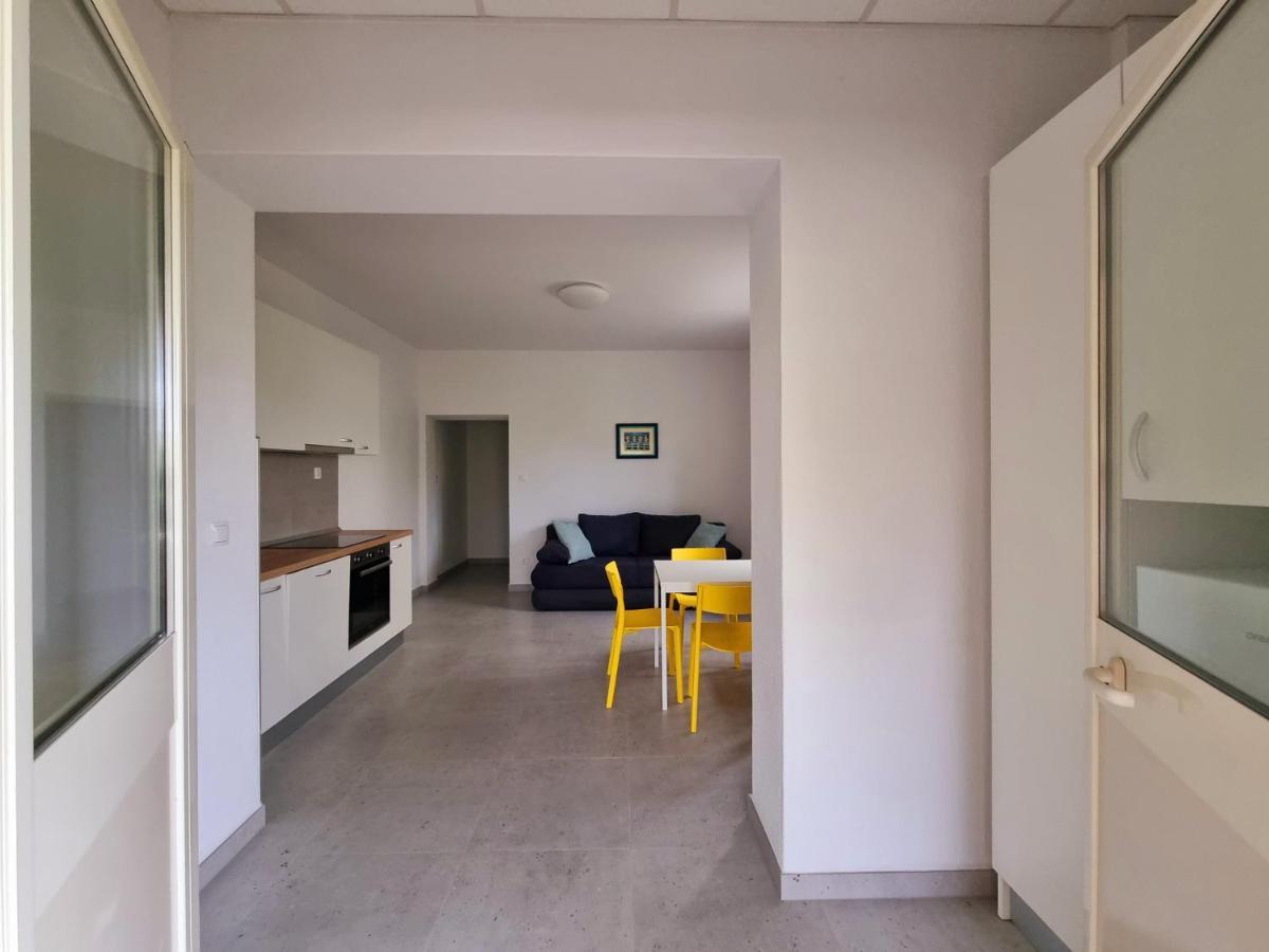 Apartments Iskra Duće Buitenkant foto